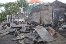 RUMAH SEMI PERMANEN KEMBALI MENJADI KORBAN SI JAGO MERAH DI JALAN TUKAD BANYUSARI DENPASAR SELATAN