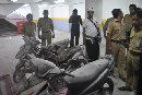 Konsleting pada Motor di Basement Pasar Badung Mengakibatkan 3 Unit Motor Terbakar