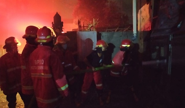 Kebakaran Gudang di Jalan Tukad Buaji